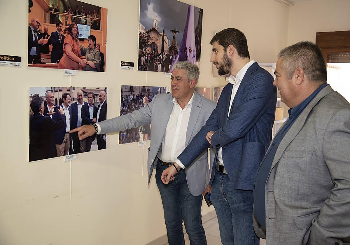 El vicepresidente de la Diputación, José María Bravo, el delegado de El Norte en Segovia, Quique Yuste, y el alcalde de Turégano, Juan Montes.