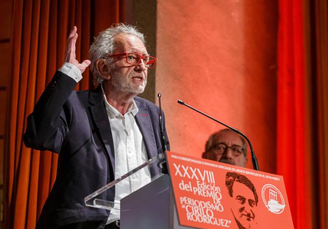 Aurelio Martín, durante su discurso tras recoger el premio Cirilo Rodríguez de Honor.