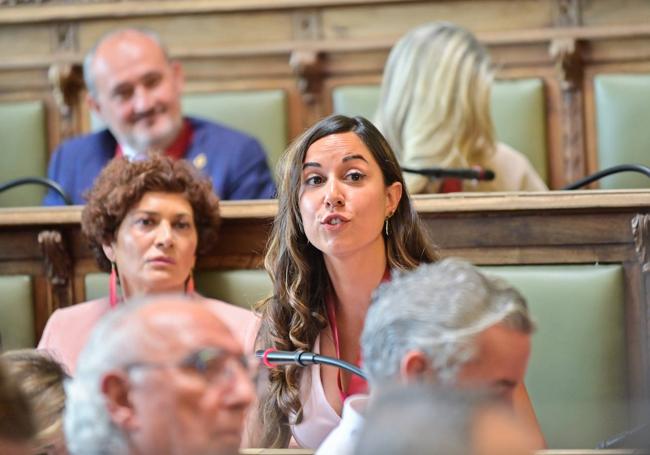 Blanca Jiménez, portavoz de los populares en el discurso inicial del grupo.