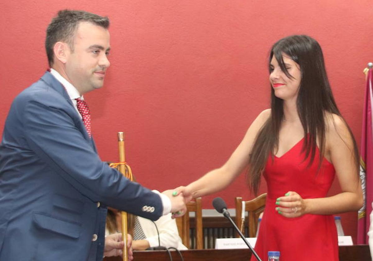 Carlos Fraile (PSOE) y Lucia Arranz (IU), durante el pleno.