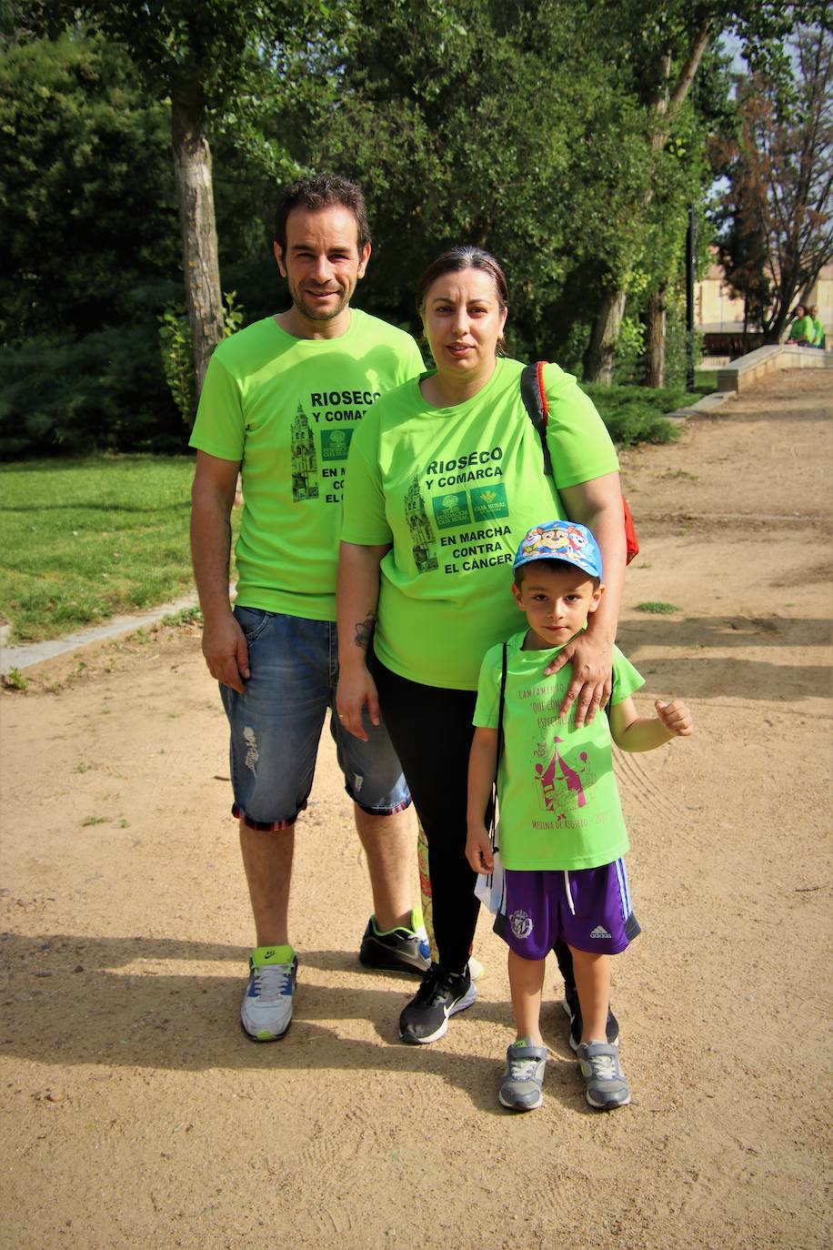 Búscate en la marcha contra el cáncer celebrada en Medina de Rioseco (1 de 2)