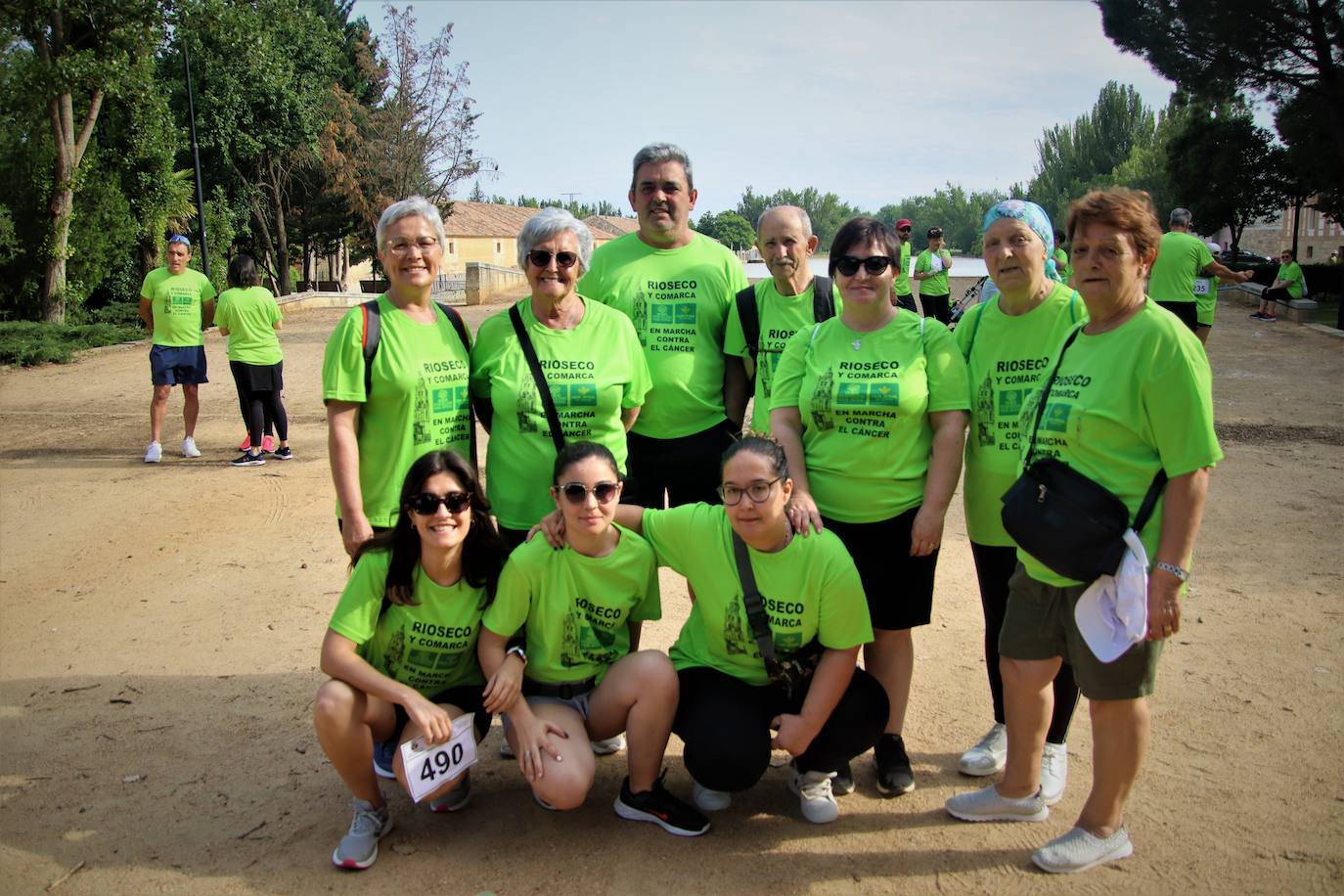 Búscate en la marcha contra el cáncer celebrada en Medina de Rioseco (1 de 2)