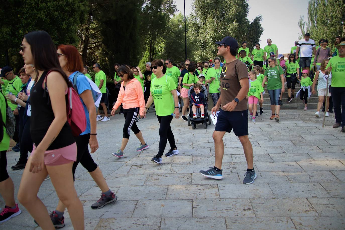 Búscate en la marcha contra el cáncer celebrada en Medina de Rioseco (2 de 2)