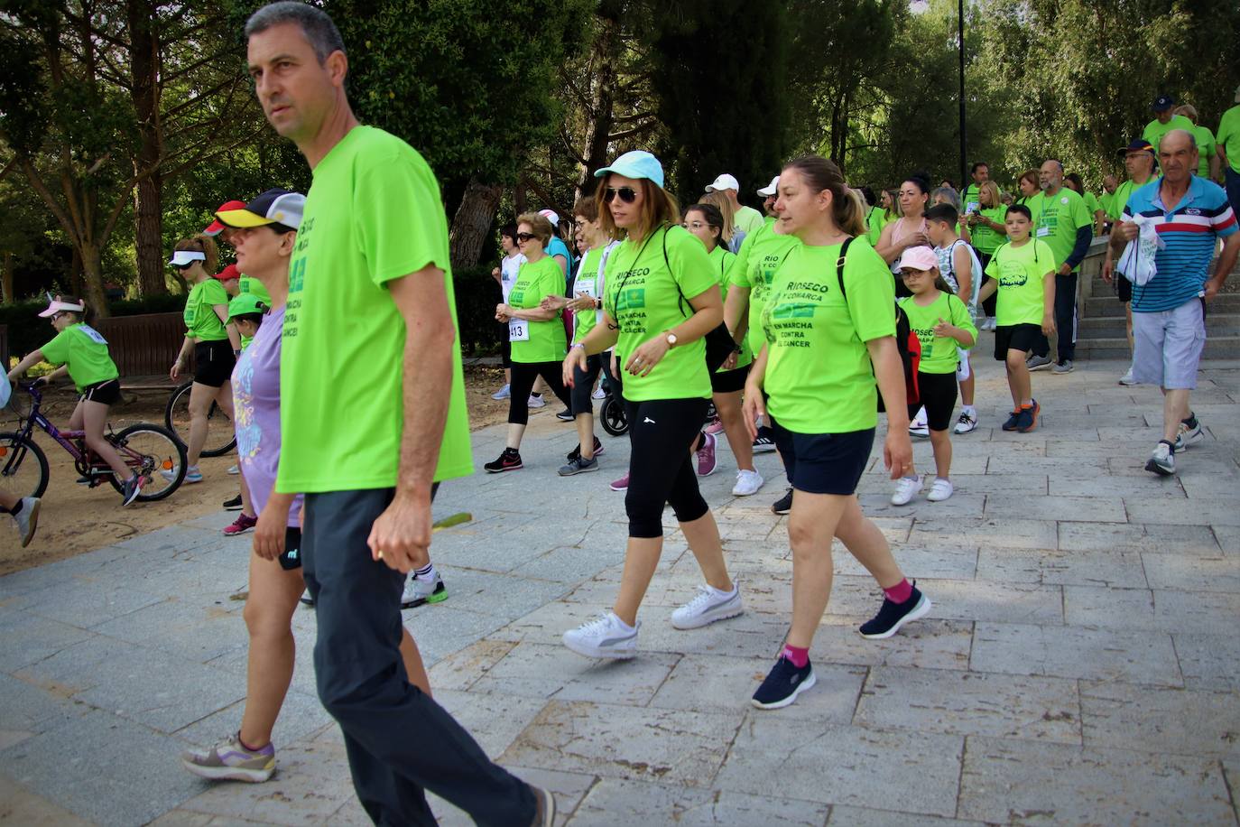 Búscate en la marcha contra el cáncer celebrada en Medina de Rioseco (2 de 2)