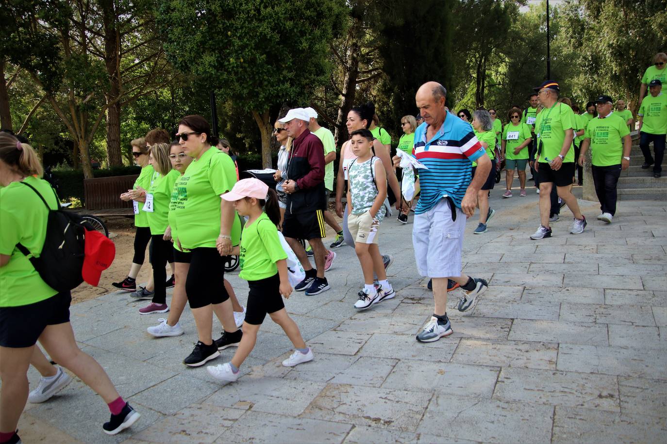 Búscate en la marcha contra el cáncer celebrada en Medina de Rioseco (2 de 2)