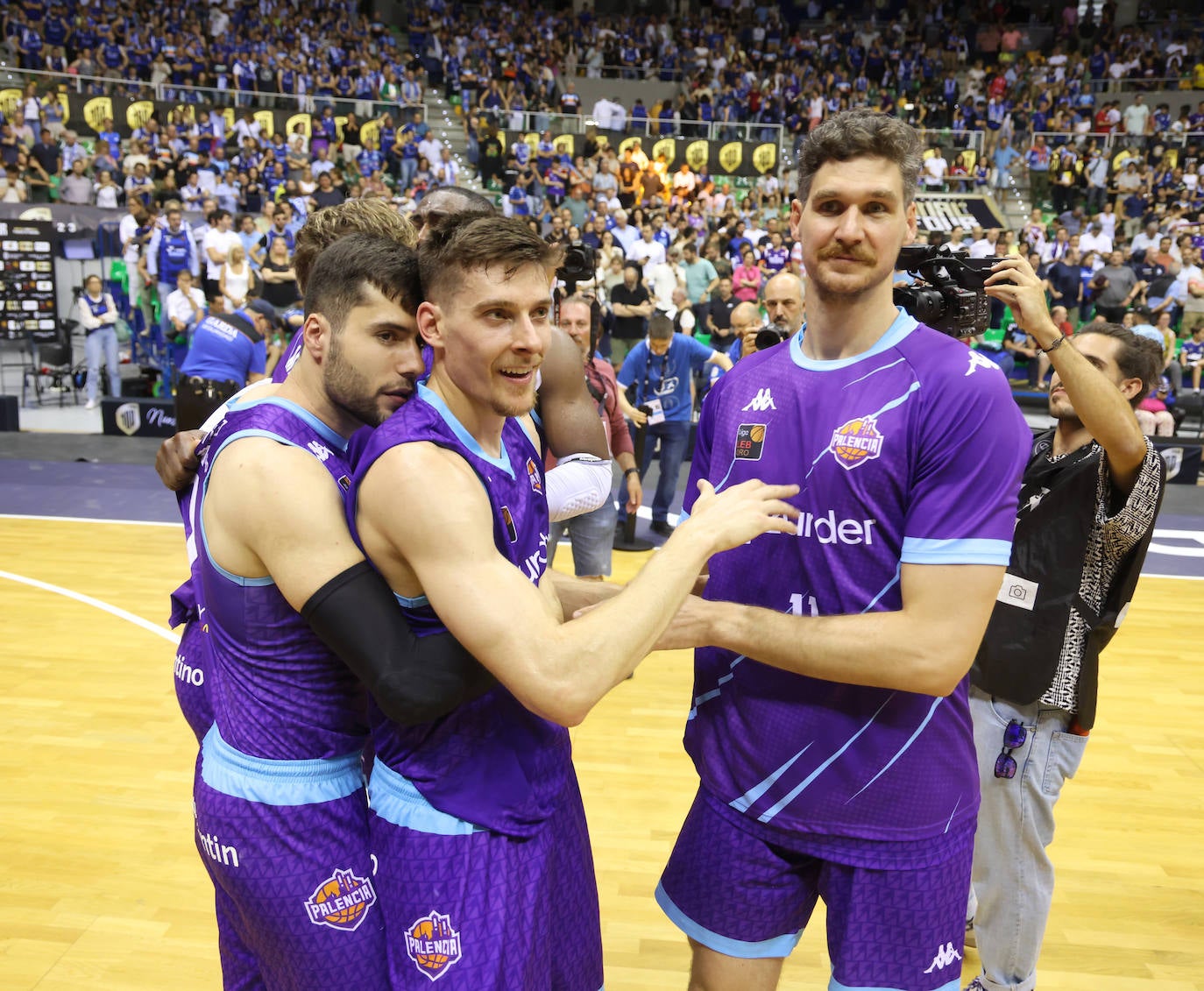 El Palencia Zunder se ha impuesto al Burgos (95 - 83) en la final