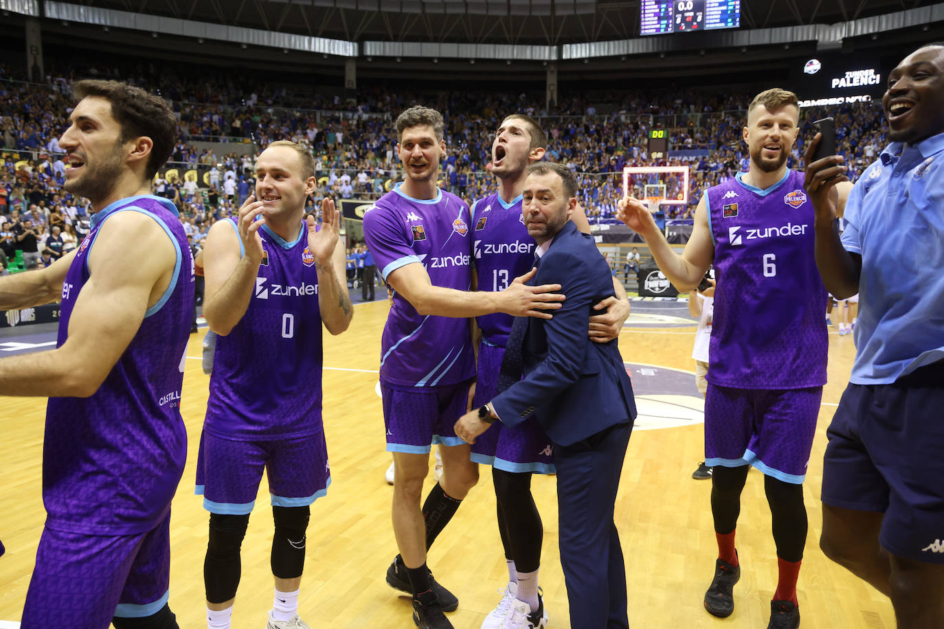 El Palencia Zunder se ha impuesto al Burgos (95 - 83) en la final