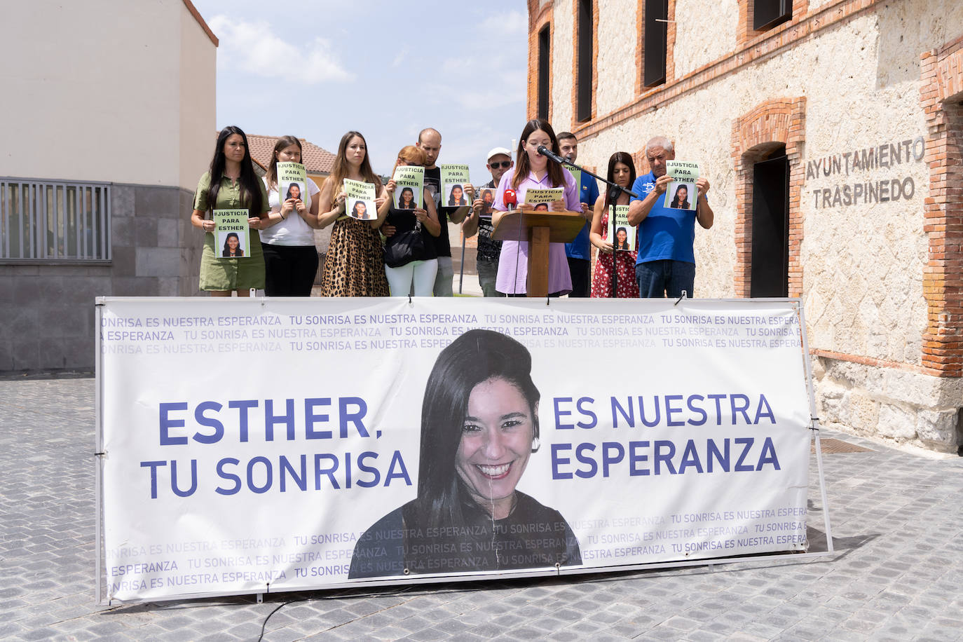 Nueva concentración en Traspinedo en apoyo a la familia de Esther López