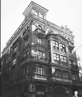 Imagen secundaria 2 - El magnífico edificio que dinamitó la Plaza Mayor de Valladolid