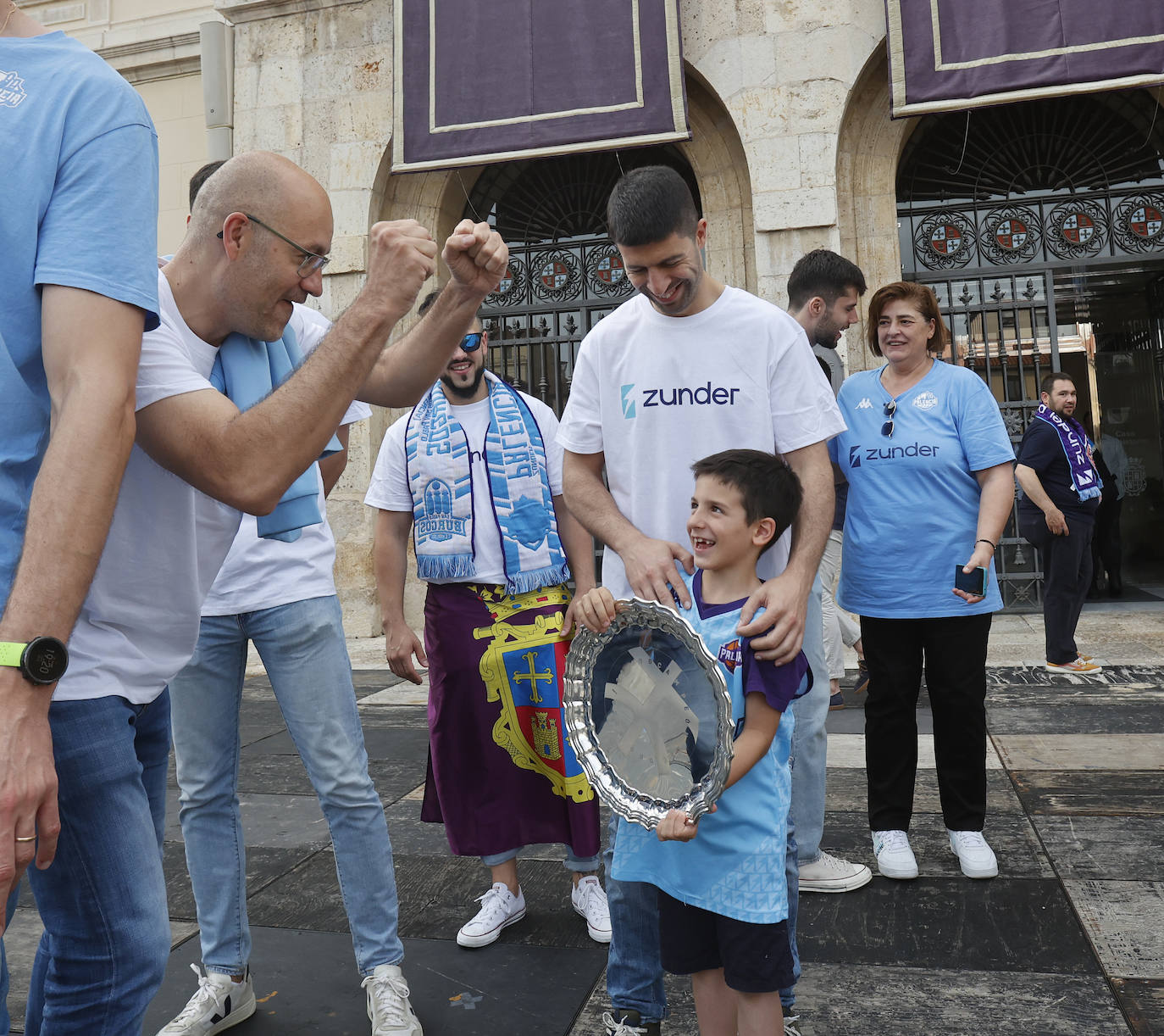 Palencia sigue de fiesta con el Zunder