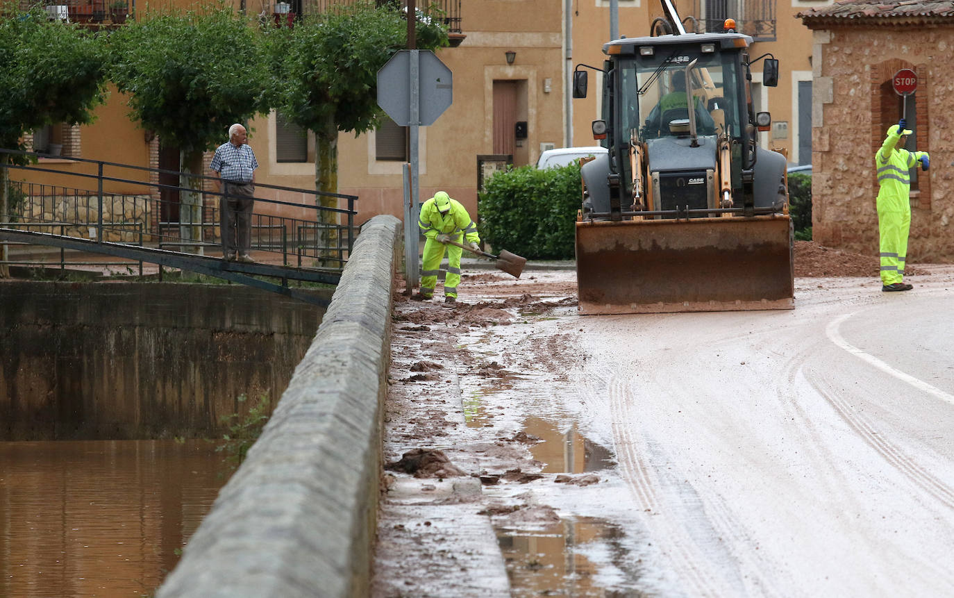 El rastro de la tormenta de granizo en Ayllón