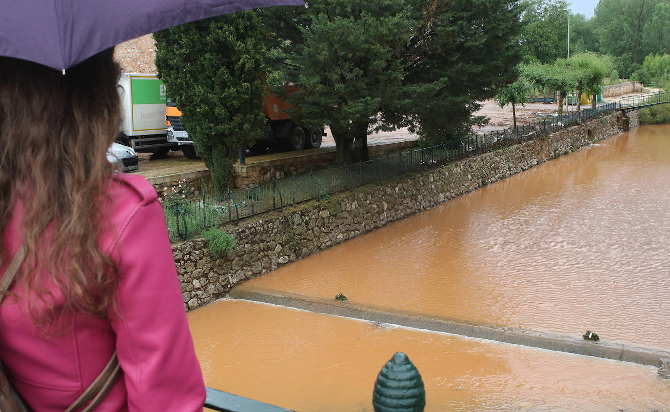 El rastro de la tormenta de granizo en Ayllón