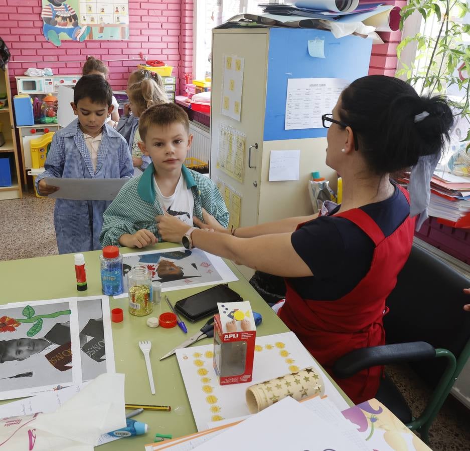 Once nacionalidades conviven y aprenden en las aulas de Paredes de Nava