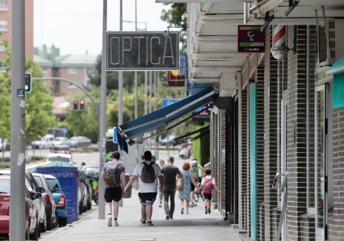 Un paseo en imágenes por la calle Adolfo Miaja de la Muela