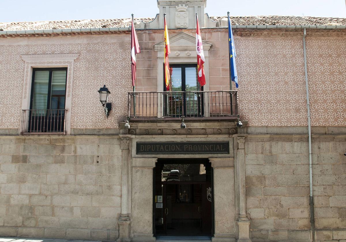 Fachada del Palacio de la Diputación de Segovia.