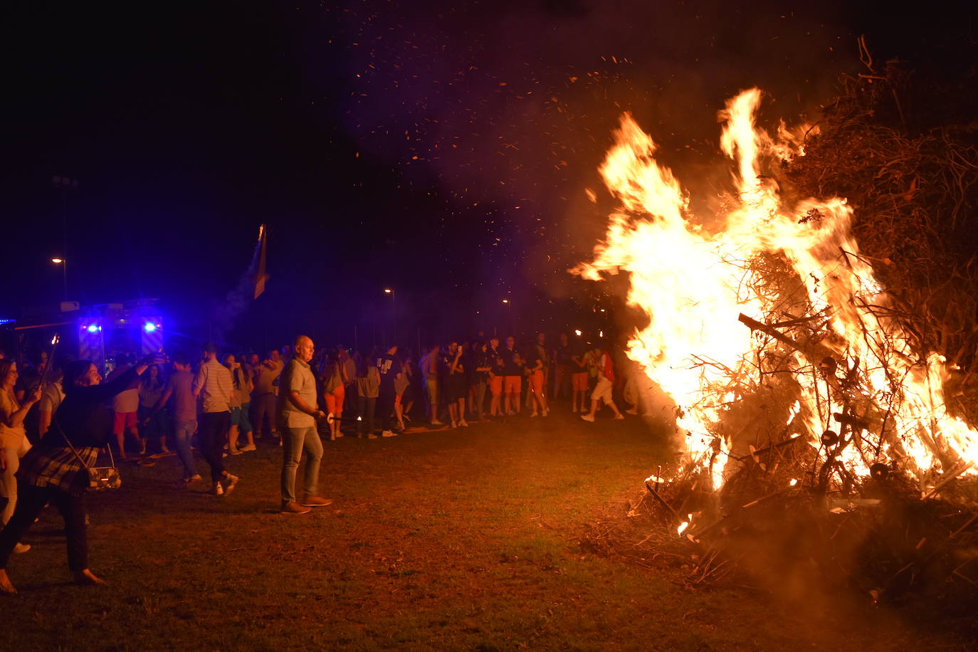 Aguilar vibra con la procesión de antorchas y la hoguera