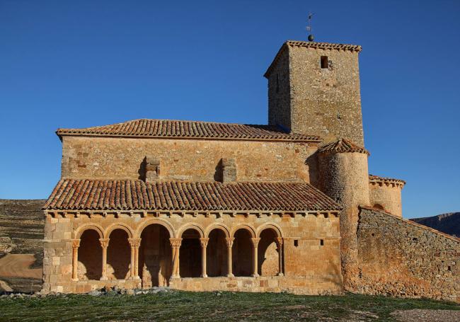 Iglesia de San Pedro en Caracena (Soria).