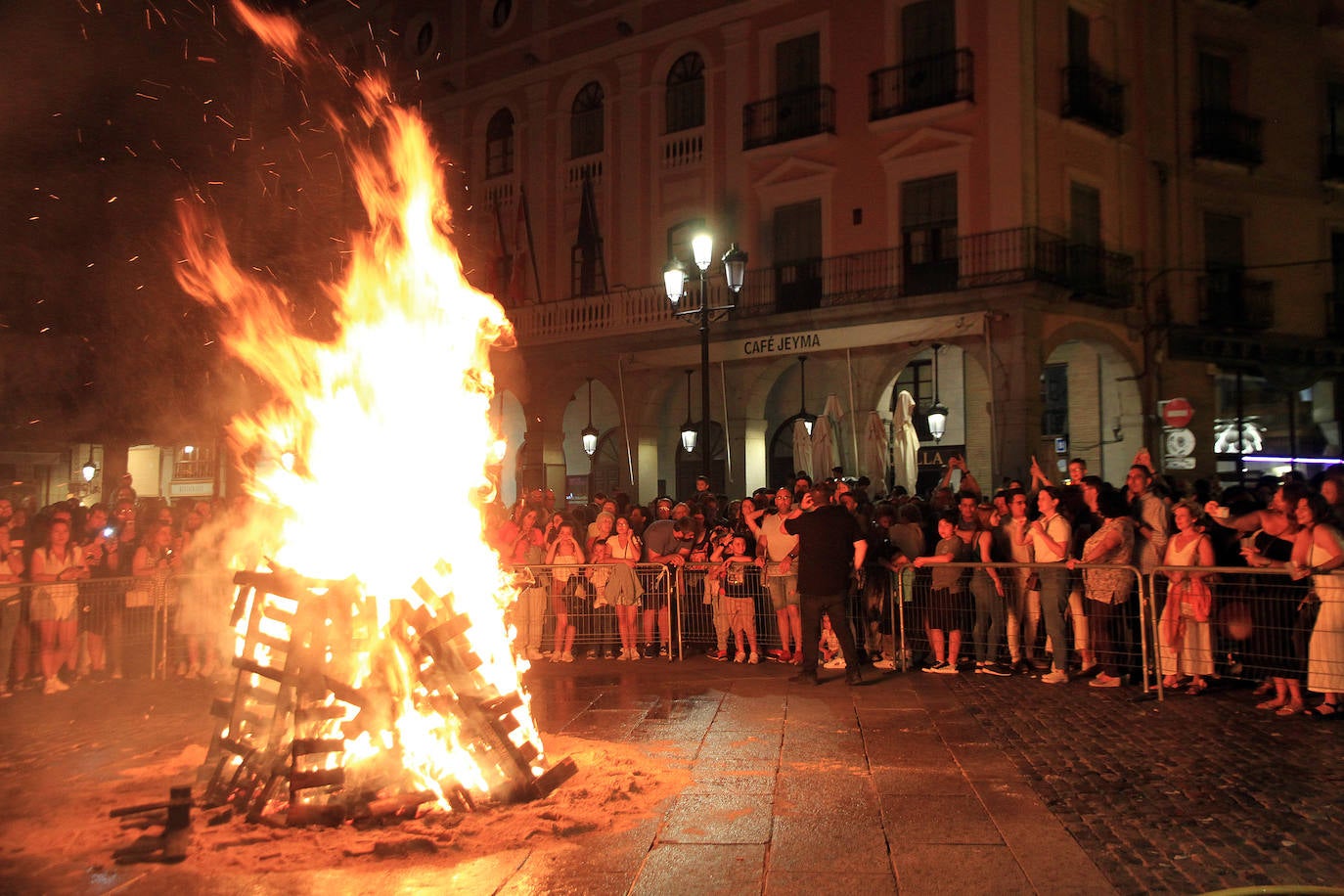 Primera noche de las Fiestas de Segovia (2)