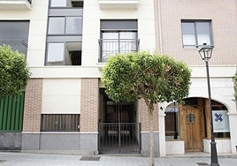 Portal en el que se ha llevado a cabo una detención en la Calle Real, 6 de Laguna de Duero