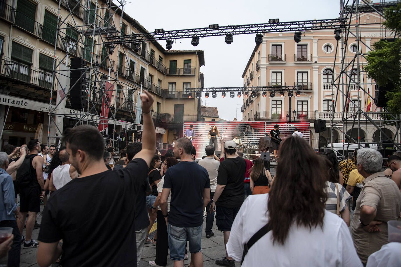 La música protagoniza el martes de fiestas