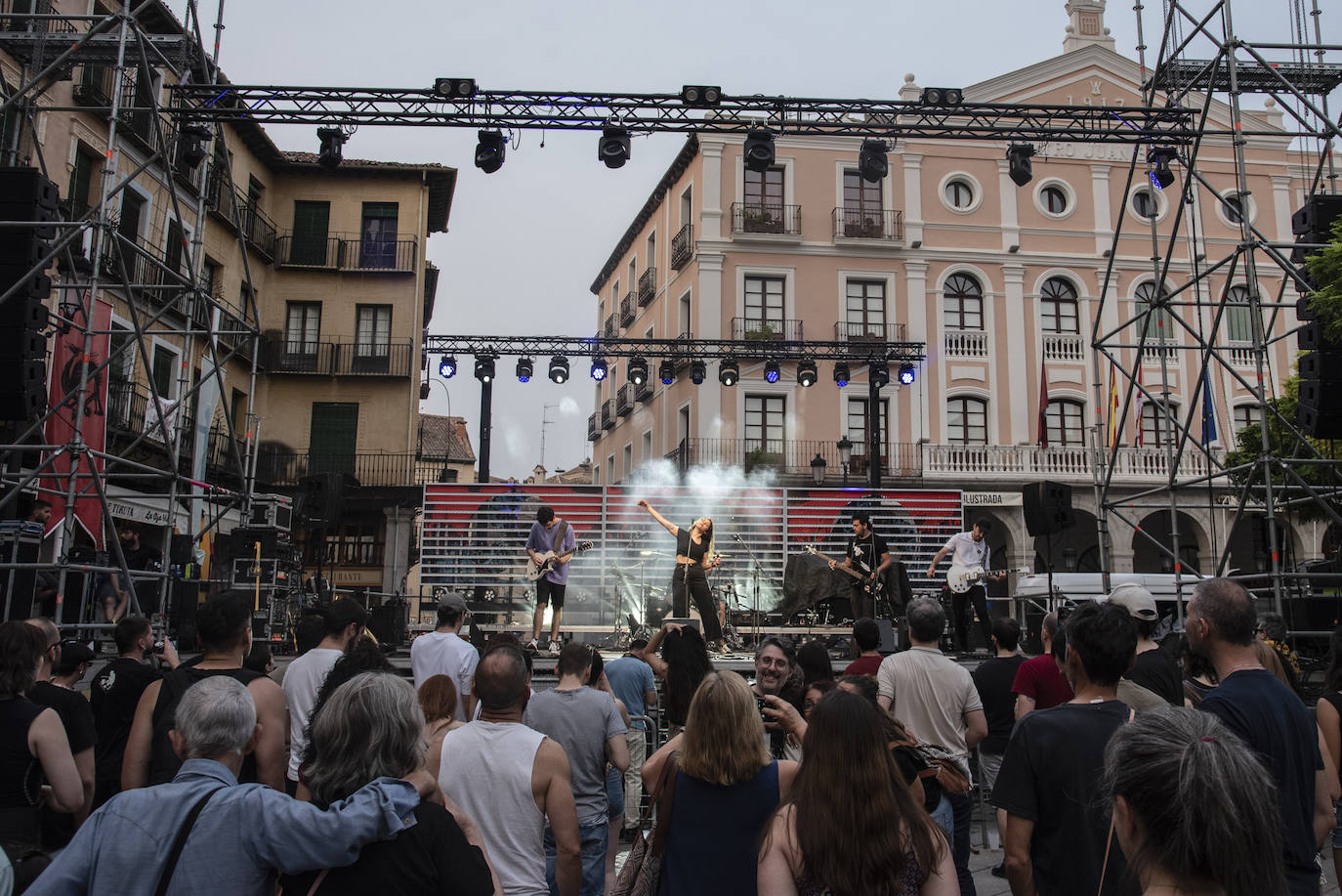 La música protagoniza el martes de fiestas