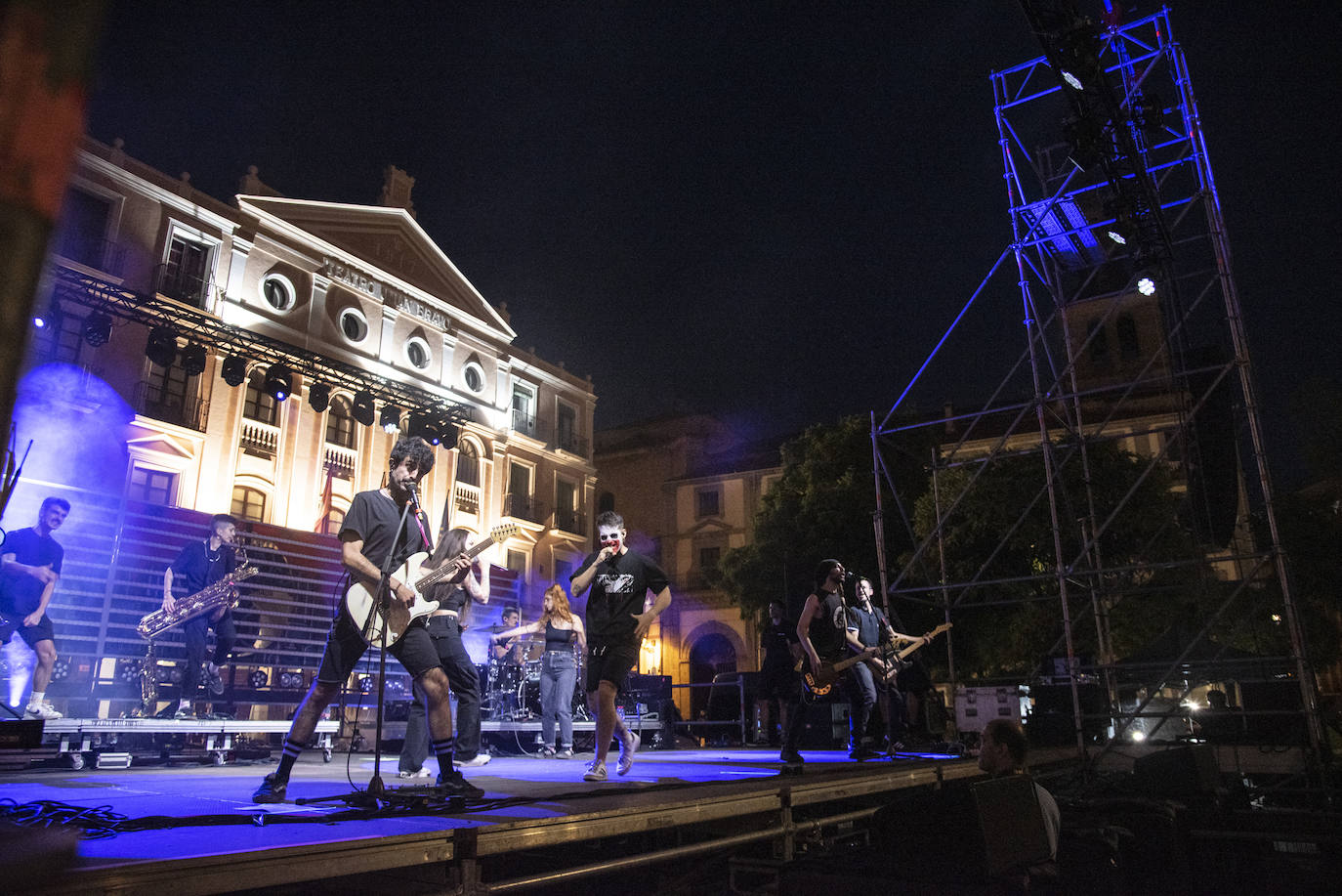 La música protagoniza el martes de fiestas