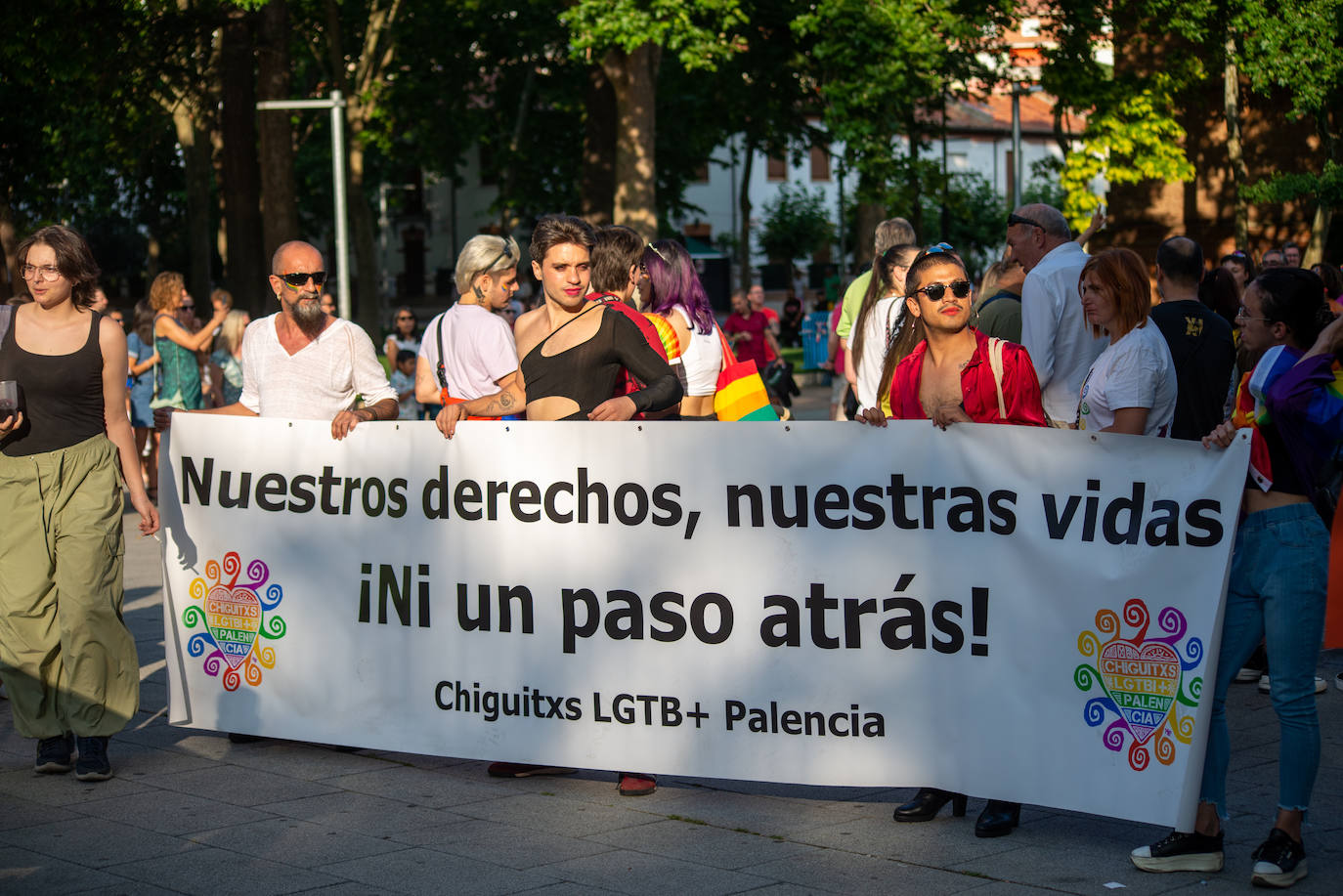 El Día del Orgullo tiñe de arcoíris las calles de Palencia