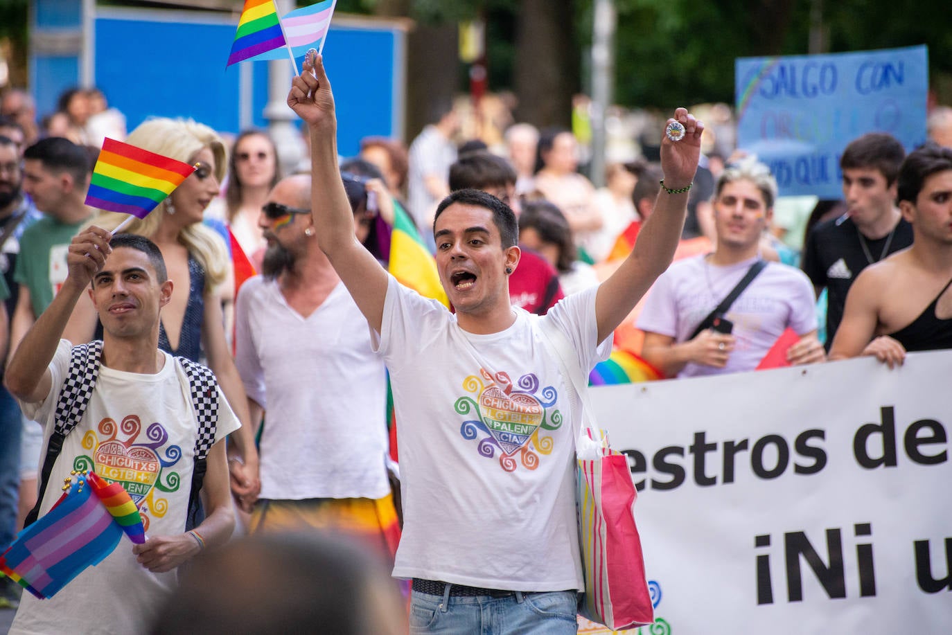 El Día del Orgullo tiñe de arcoíris las calles de Palencia