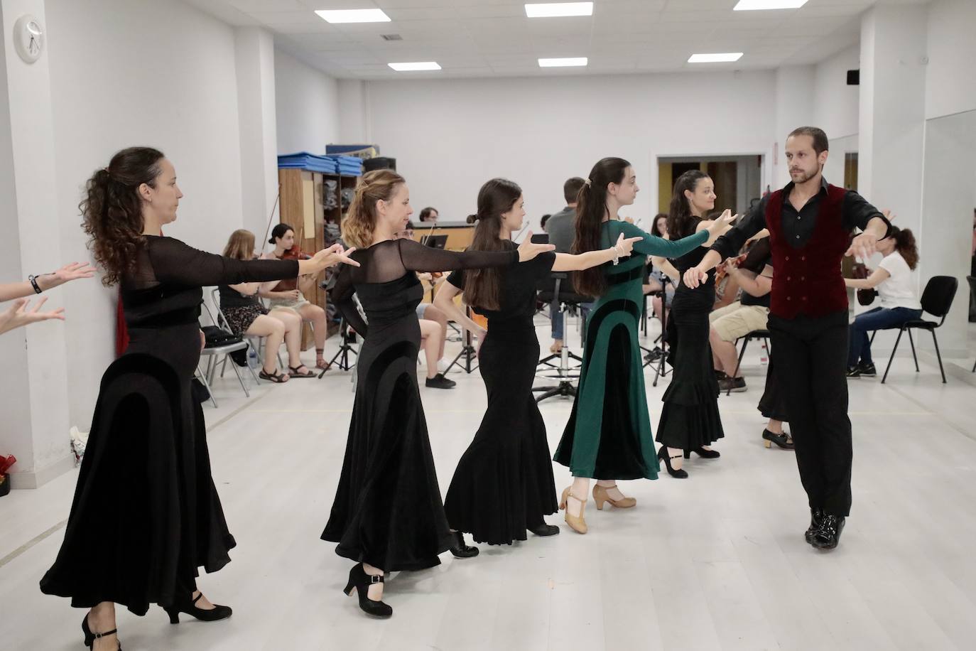 &#039;El amor brujo&#039; a cargo de la Orquesta de la Universidad de Valladolid y del Ballet Español