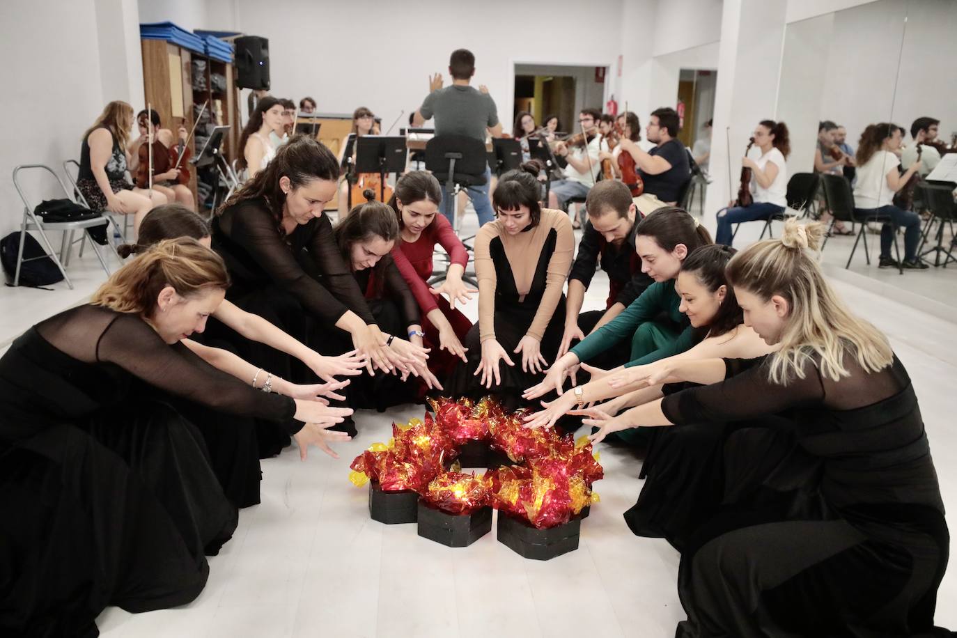 &#039;El amor brujo&#039; a cargo de la Orquesta de la Universidad de Valladolid y del Ballet Español