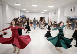 El Ballet Español de la Universidad de Valladolid, durante el ensayo.