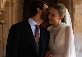 Juan García-Gallardo y su esposa, Teresa Silvestre, tras la ceremonia, en una imagen colgada en la cuenta de Instagram del vicepresidente de la Junta. Reproducida con su autorización. .