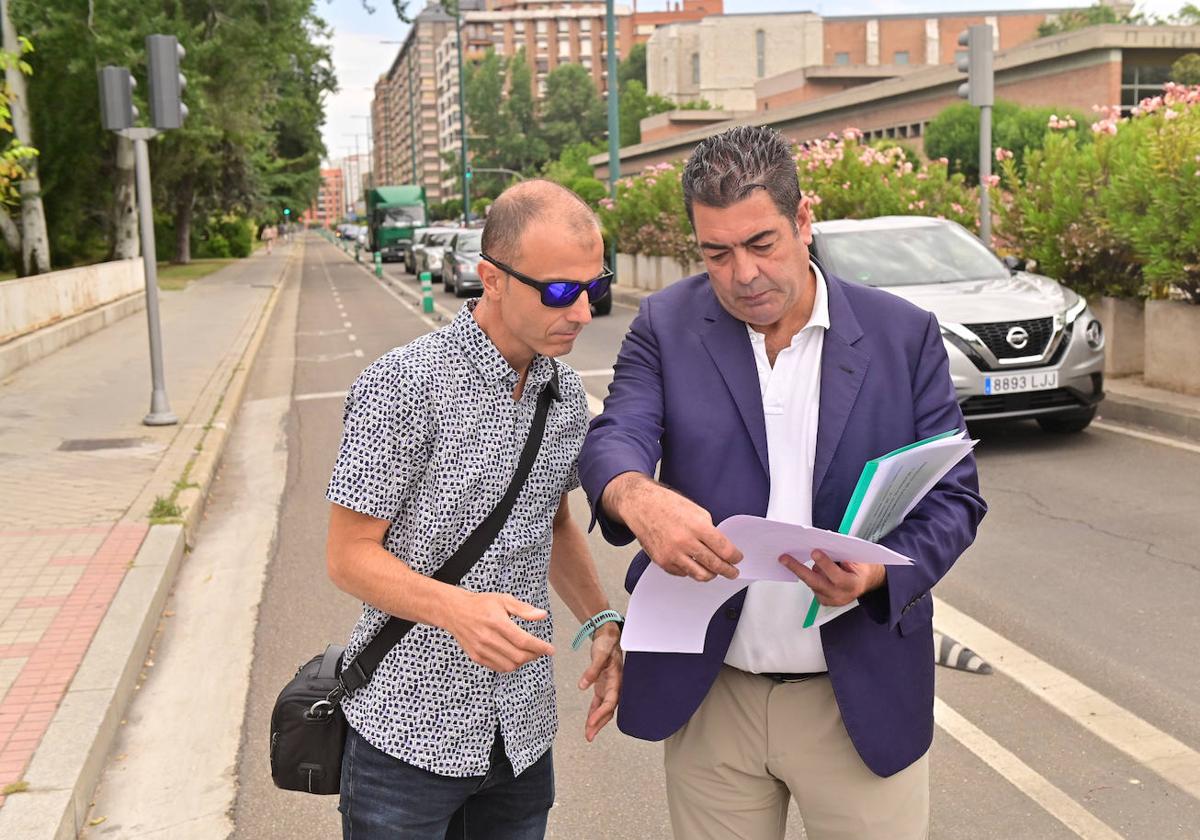 Alberto Gutiérrez Alberca, en el carril bici de Isabel La Católica.