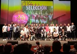 Integrantes de la selección de Castilla y León campeona de la Copa de las Regiones en 2009.