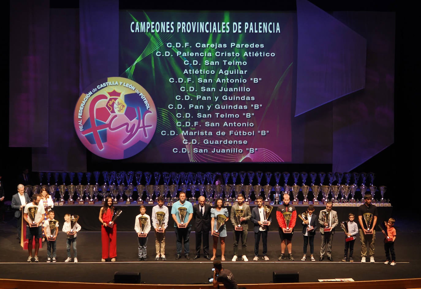 Los campeones regionales en el Centenario de la Federación de Castilla y León