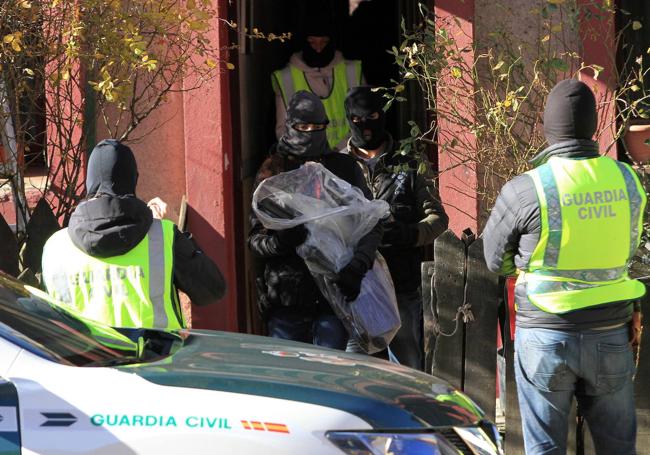 Registro de una vivienda en Valsaín, donde vivió Fernández Aceña.