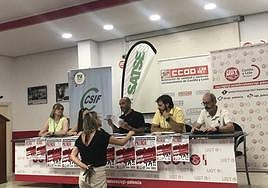 Representantes de Satse, Csif, UGT y CCOO, en rueda de prensa.