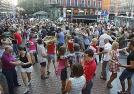 Bailes en Fuente Dorada.