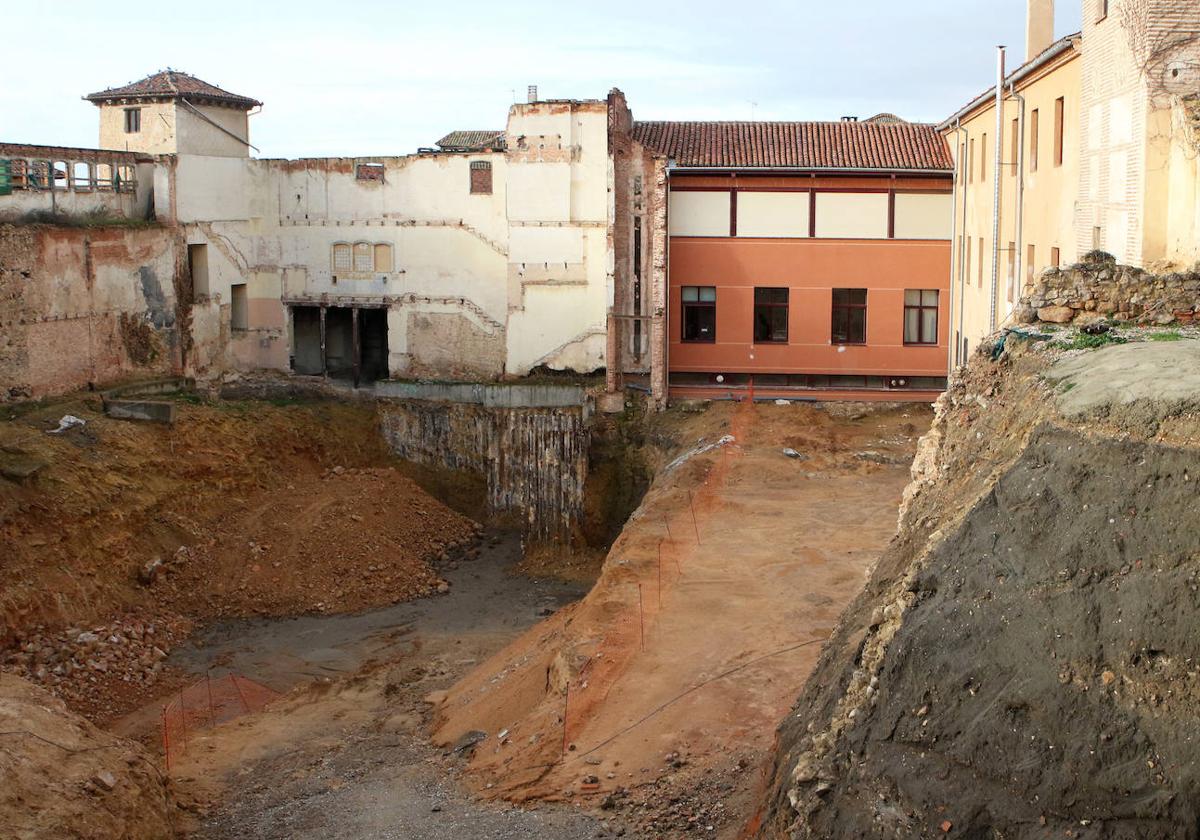 Aspecto actual del solar de la obra.