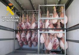 La Guardia Civil inmoviliza en Salamanca 4.348 kilos de carne