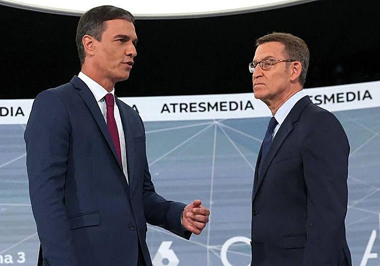 Pedro Sánchez y Alberto Núñez Feijóo en los prolegómenos del cara a cara del lunes pasado.