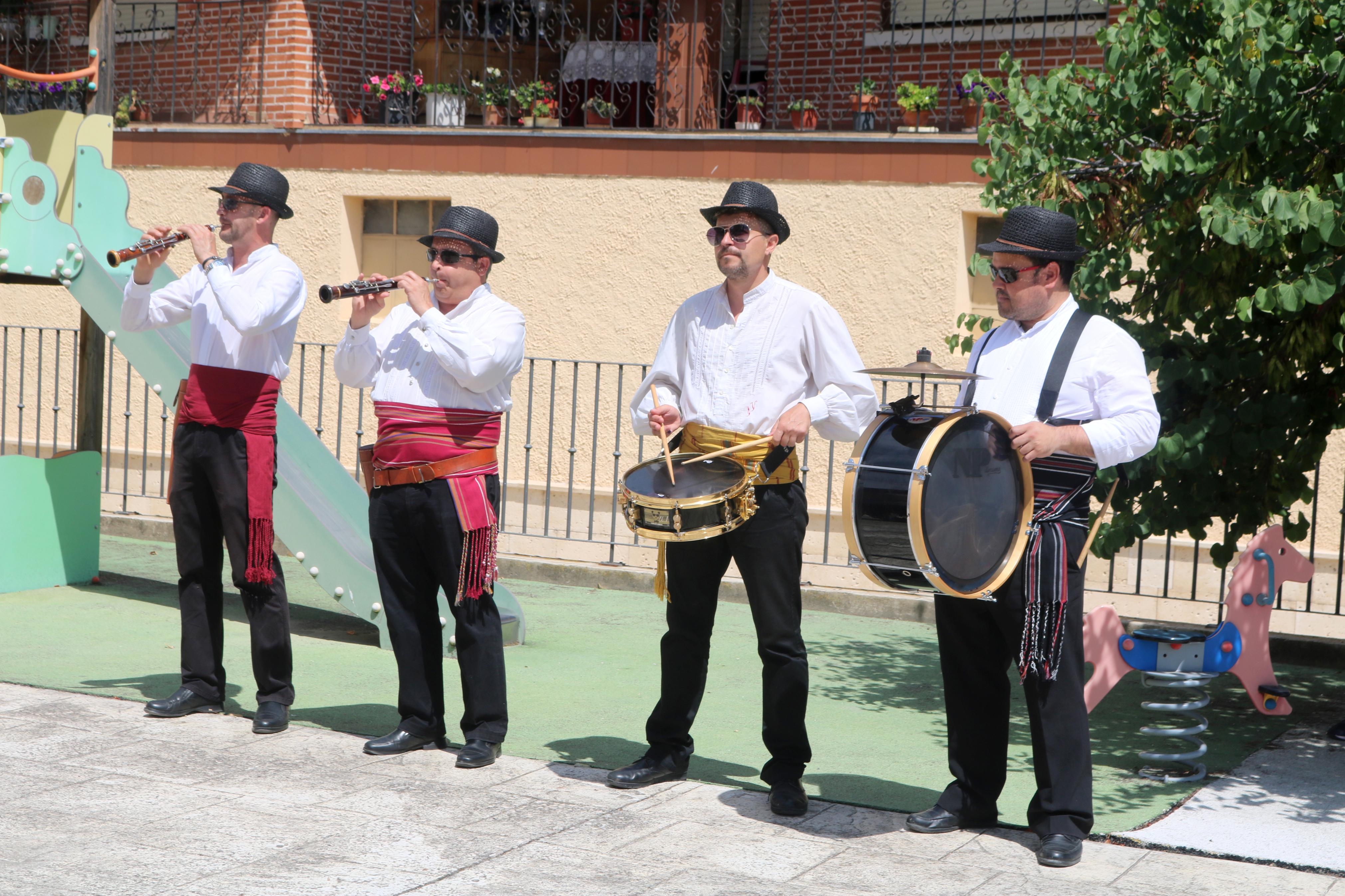 Cevico Navero se rinde a la Virgen del Carmen