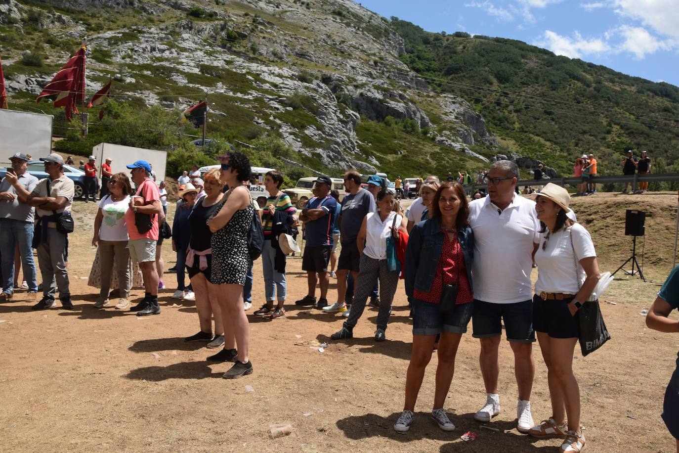 27 calderetas con 480 kilos de carne en Puente Agudín