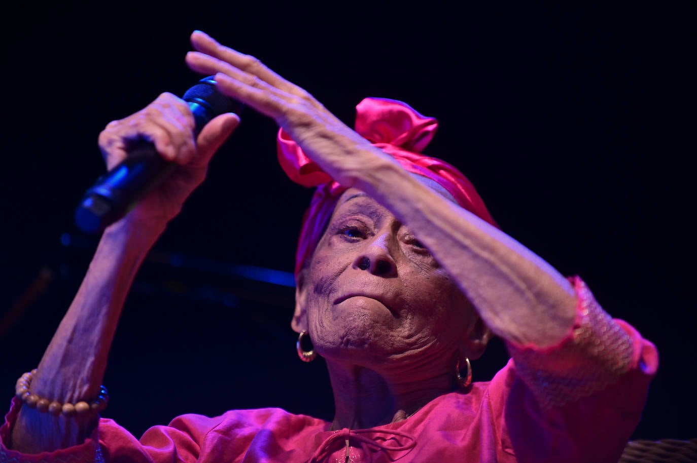 Las imágenes de la despedida mundial de Omara Portuondo en el Universijazz