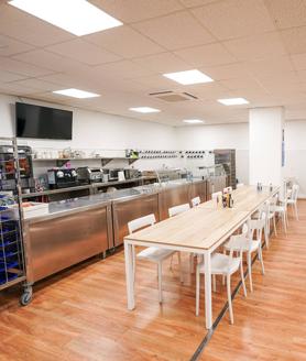 Imagen secundaria 2 - El gimnasio, la sala de fisioterapia y el comedor del estadio José Zorrilla.