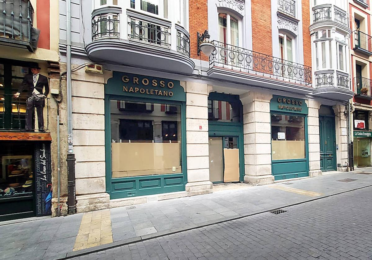 El nombre de la pizzería ya luce en el local, que se encuentra en proceso de reforma.