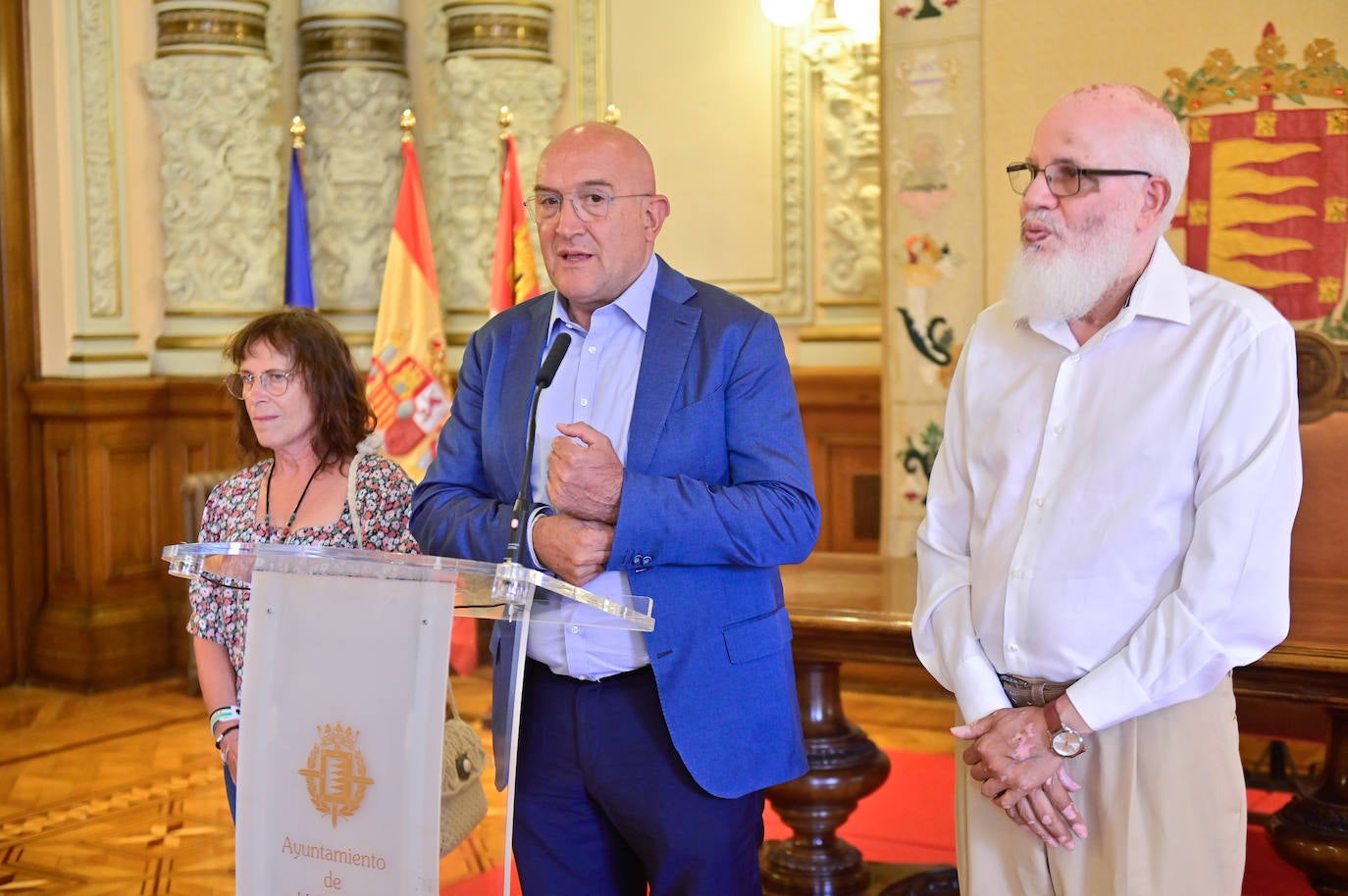 Recibimiento de niños saharauis en el Ayuntamiento de Valladolid, en imágenes