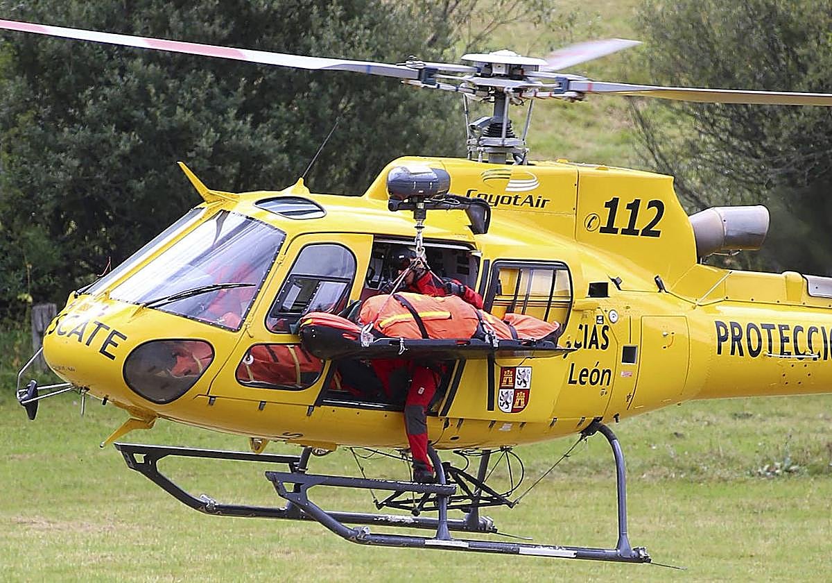 Un helicóptero del 112 de protección Ciudadana de Castilla y León. Foto de archivo.