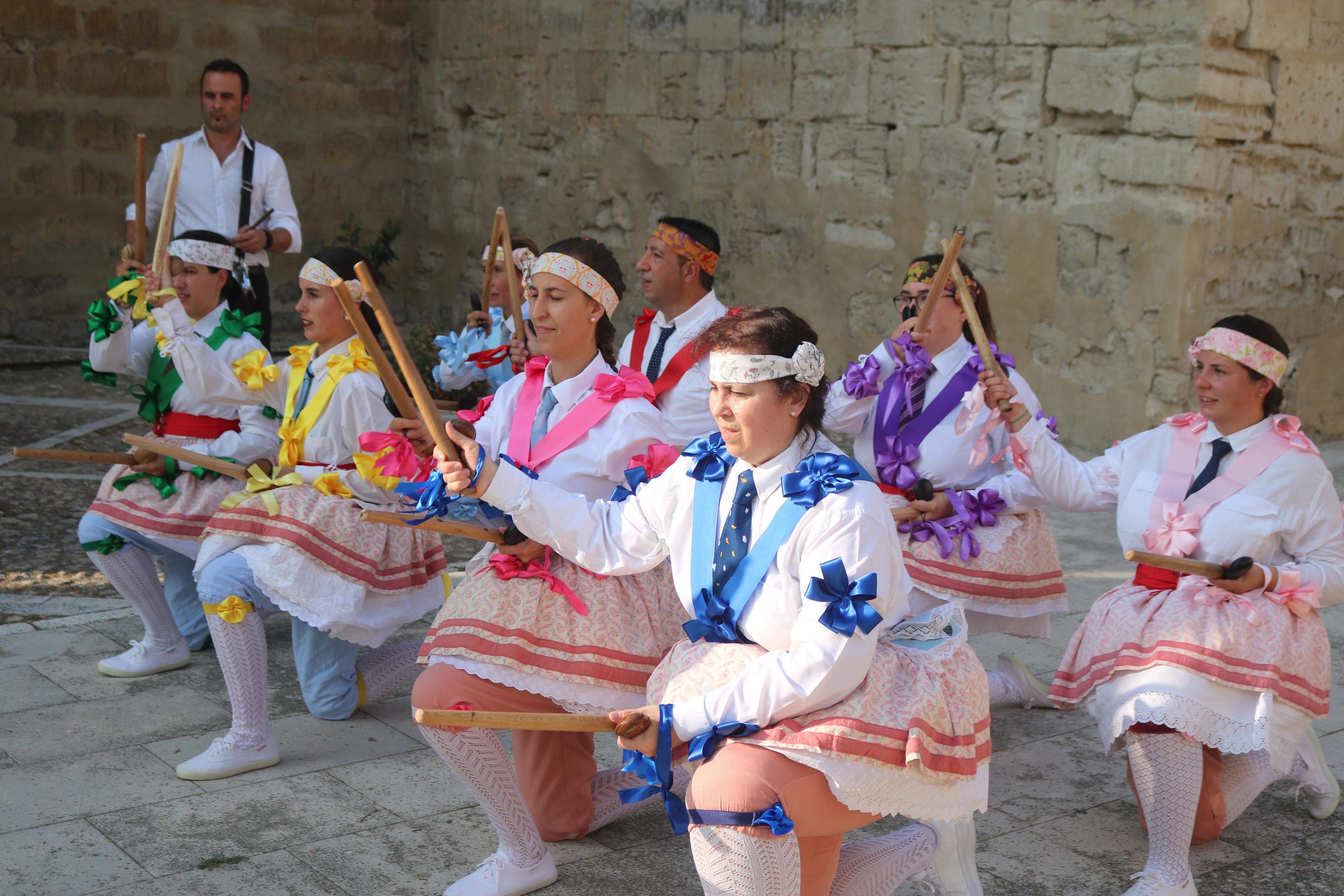 Cita con la Danza y el Paloteo en Ampudia