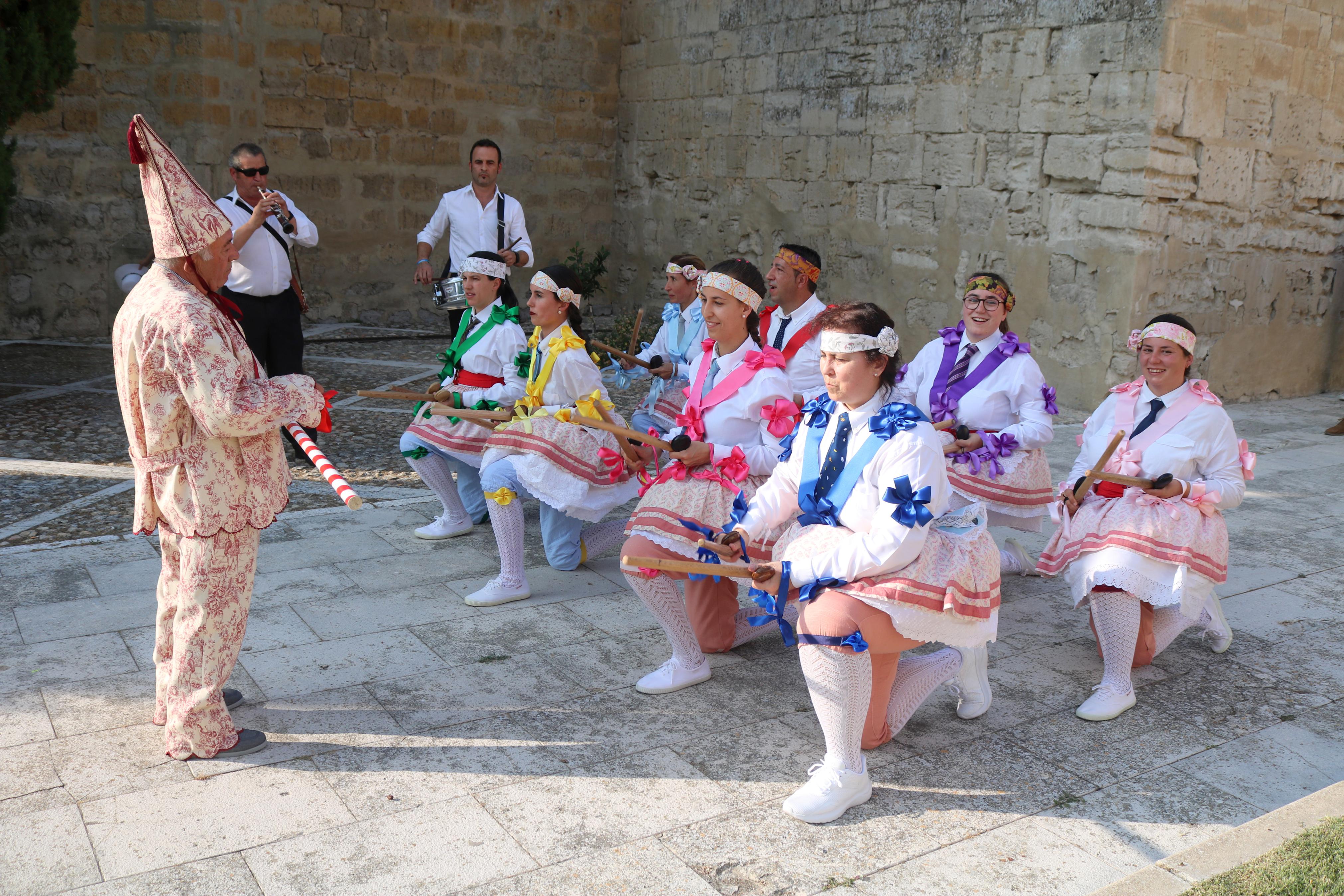 Cita con la Danza y el Paloteo en Ampudia